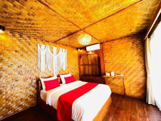 Three Queen Villa And Homestay Waikabubak Ngoại thất bức ảnh